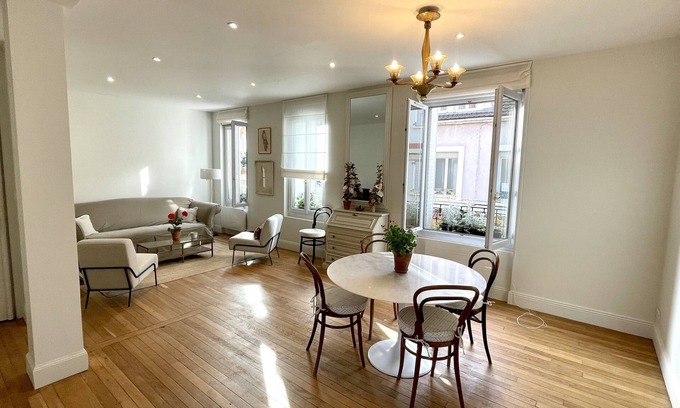 Epernay Apartment | PETIT VERT EPERNAY Apartment - Hyper-Center - 2 bedrooms - 2 bathrooms - terrace