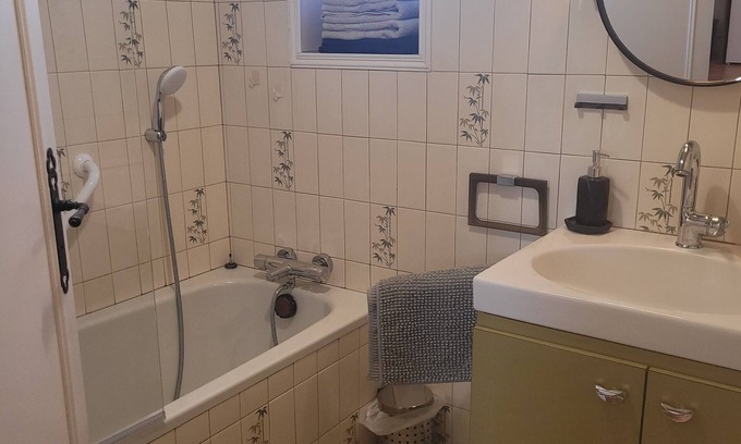 Bas-en-Basset House | Petite Maison Dans Quartier Résidentiel à Proximité du Centre de Bas en Basset