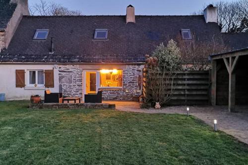 Commana House | Petite maison dans les Monts d'Arrée TY COZ