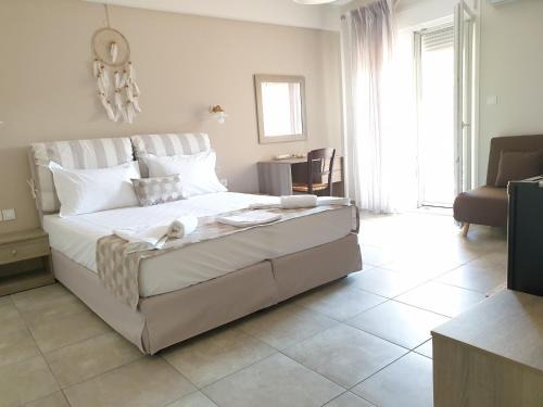 Keramoti Apartment | Petrino Studios