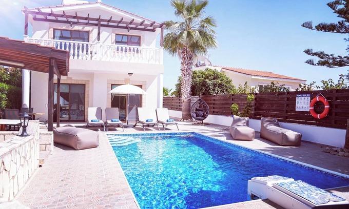 Peyia Town Villa | Peyia View