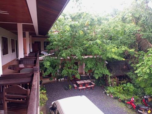 Na Hin House | Phamarn View Guesthouse