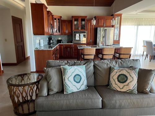 Panama Beach Villa | PHCondo Elegant,Lovely view