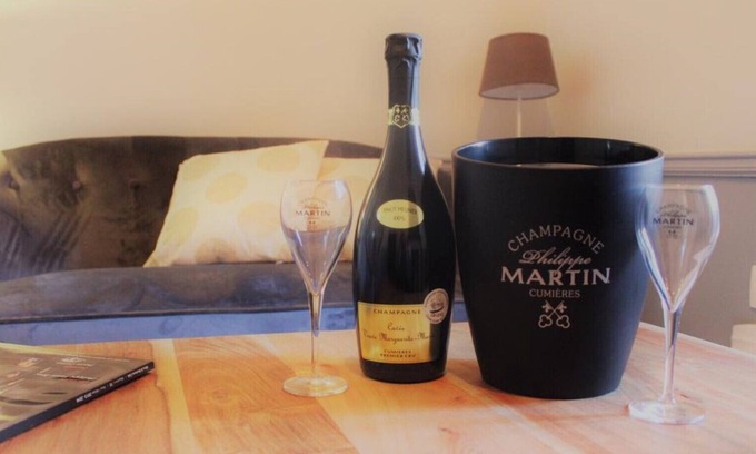 Cumieres Bed & Breakfast | Philippe Martin Champagne - Marguerite Suite