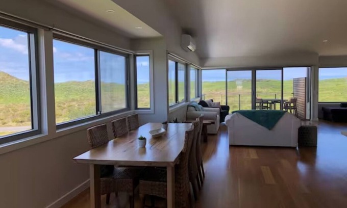 Surf Beach House | Phillip Island. 1 to 16 people. Linens included. Fast WiFi. 2 mins walk to beach