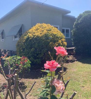 Scone House | Philomena's 60s cottage in Scone