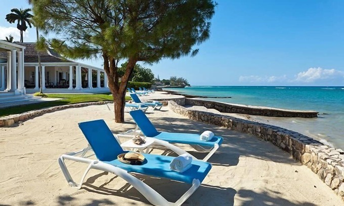 Tryall Villa | Phoenix at Tryall Club in Montego Bay by Personal Villas - Astounding Features