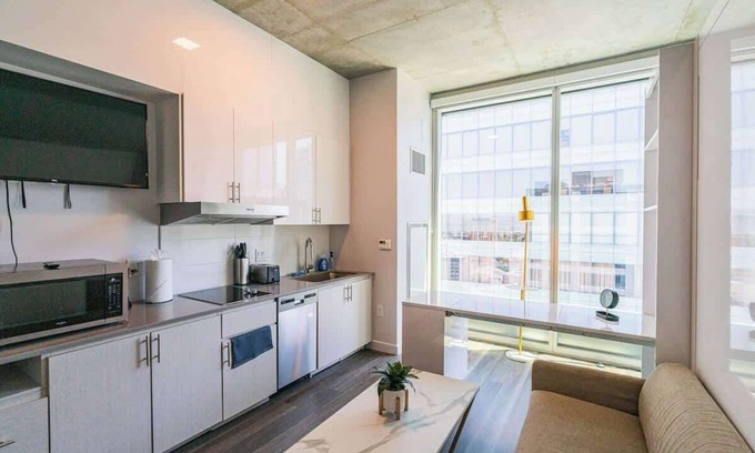 Downtown Phoenix Apartment | PHX Studio+Pool+40"TV+Wi-fi+Free Parking