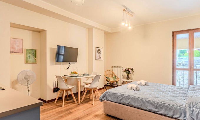Acquaseria Apartment | Piazza San Giuseppe by Interhome