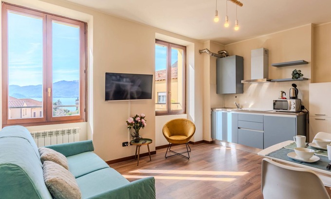 Acquaseria Apartment | Piazza San Giuseppe by Interhome