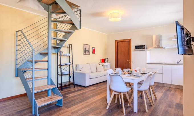 Acquaseria Apartment | Piazza San Giuseppe by Interhome