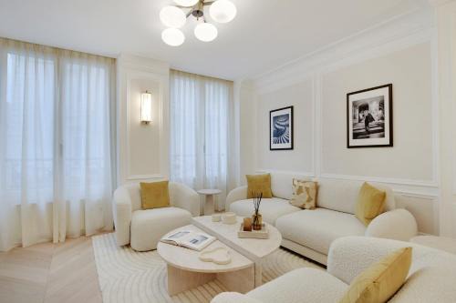 Quartier du Faubourg-Montmartre Apartment | Pick A Flat's apartment in Opéra- Rue Lafitte