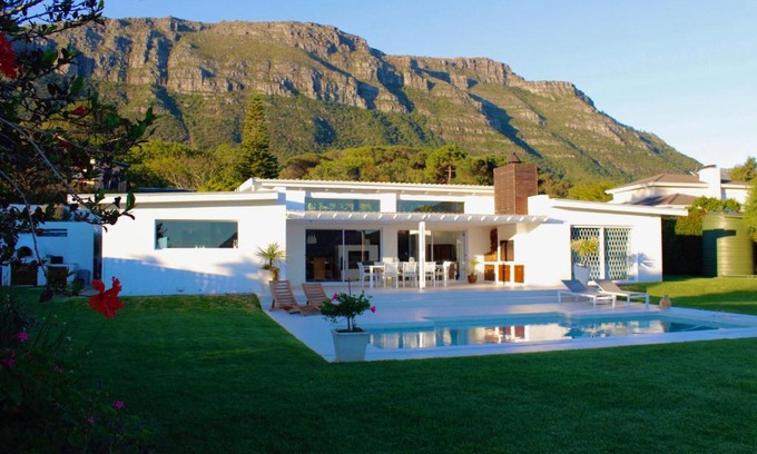 Hout Bay Villa | Picturesque Family Home with Spectacular Sea Views