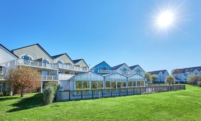 Courseulles-sur-Mer Apartment | Pierre & Vacances Résidence Le Chant des Oiseaux