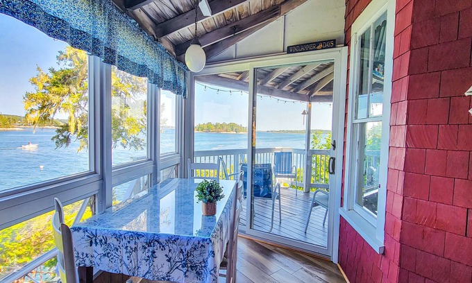 Southport Cabin | Piffi Biff: Watch Whales & Lobster Boats from This Classic Oceanfront Gem!