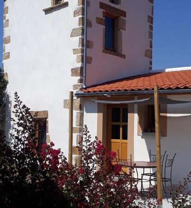 Vic-le-Comte House | Pigeonnier
