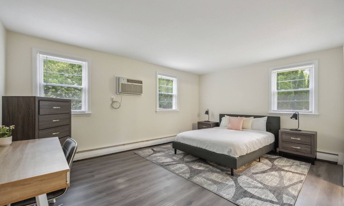 Newark Apartment | Pine Brook 816 I Corporate 2Br Apartment !