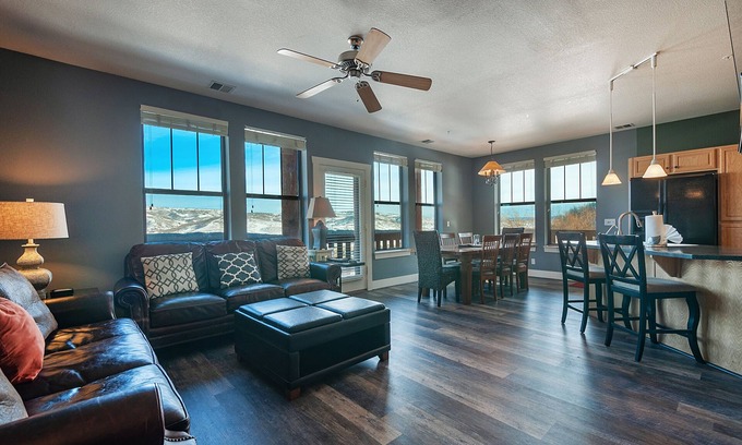 Pinebrook Condo | Pine Brook Point T2: 2 bedroom, 2 bath, quite location