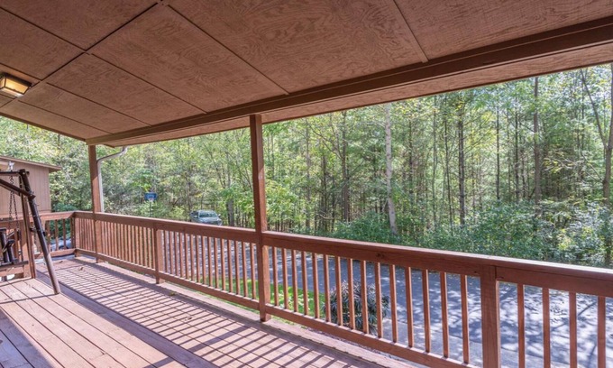 Canton House | Pine Forest at Springdale: Resort Home with Golf and Pool Access!