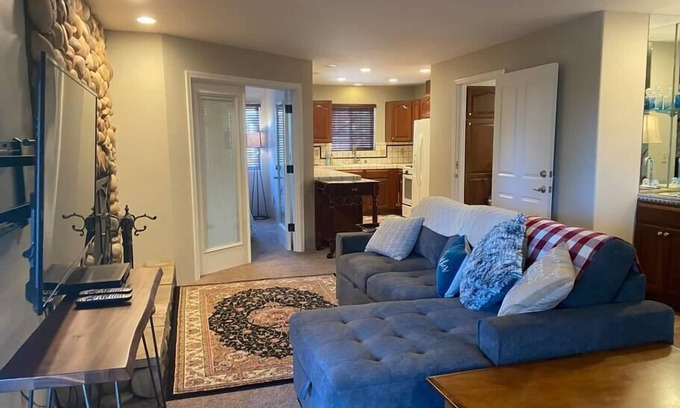 Yosemite West Apartment | Pine Valley. Yose Reservations*View~Breakfast+WiFi