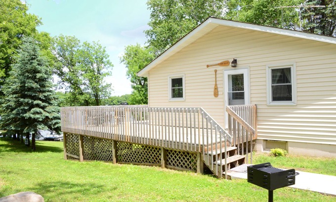 Richmond House | Pine Valley - 4 BR/2Bath Vacation Home w/private beach, dock, & campfire area!
