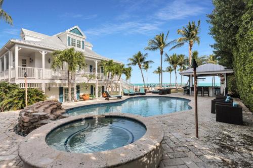 Islamorada House | Pineapple Beach