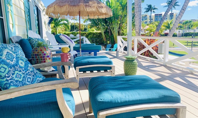 Tavernier House | Pineapple Point pet friendly paradise Islamoradann