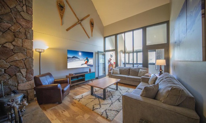Keystone House | Pines 2057