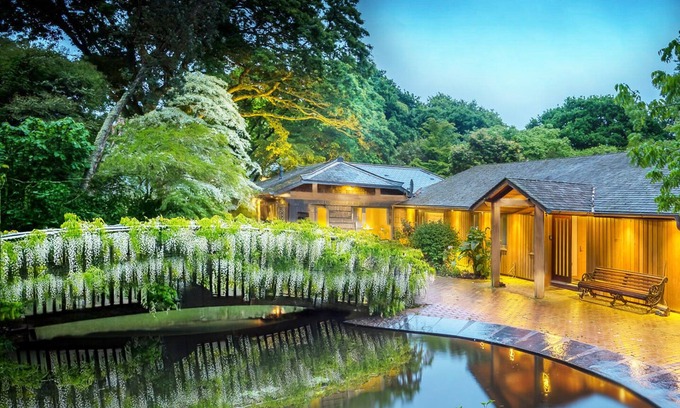 Carlyon House | Pinetum Garden Cottages