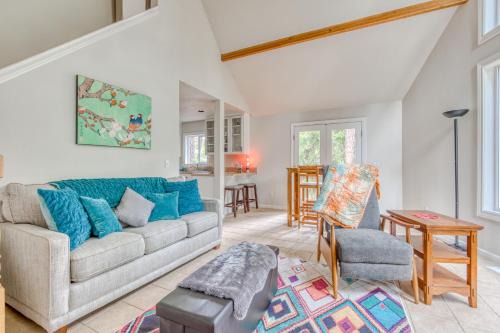 White Salmon House | Piney Hideaway