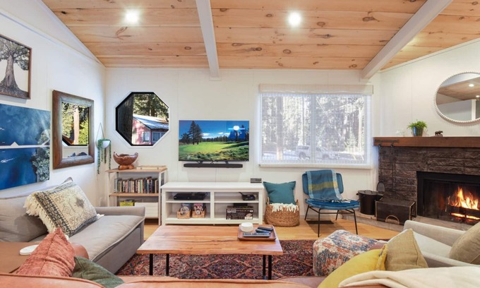 Tahoe Vista House | Pino Point | Steps to Tahoe Beaches