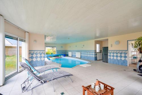 Loctudy House | Piscine couverte - sauna - Maison pour 9 à Loctudy