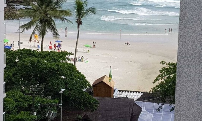 Guaruja Apartment | PITANGUEIRAS BEACH - 80 METERS FROM THE SEA - FOOT IN THE SAND - BEACH SERVICE - WIFI