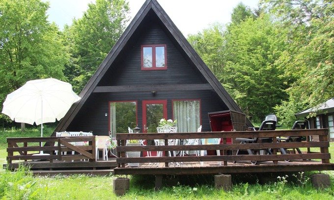 Bad Arolsen House | Pitched roof holiday home in the nature park on the Twistesee in an absolute forest location