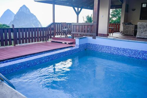 Palmiste House | Piton Villa Deck