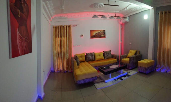 Yaounde Apartment | Plan B by bastos