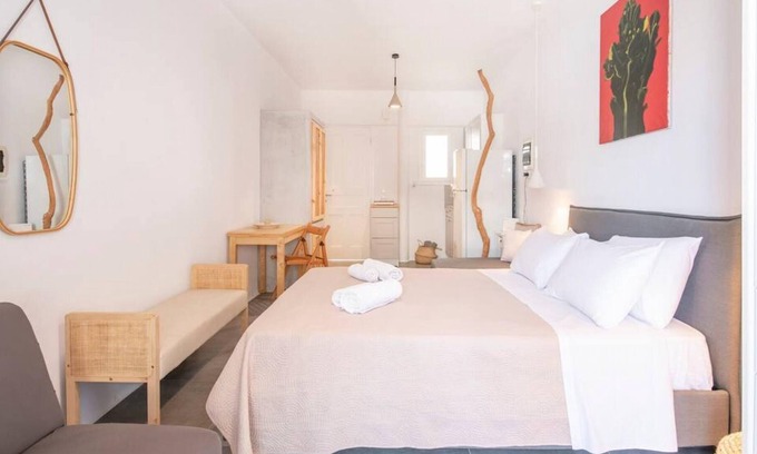 Platis Gialos Apartment | Platis Gialos Studio close to the beach