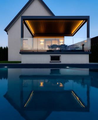 Berghausen House | Platschberg Urban Hideaway - Stilvolles Ferienhaus mit Pool an der Weinstraße