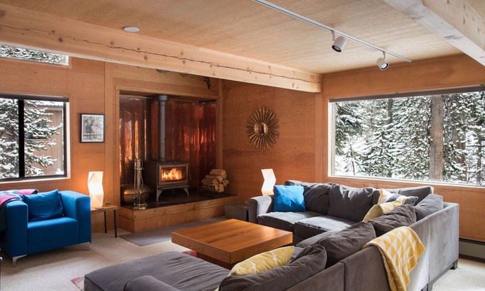 Bear Valley House | Play Outside/Relax Inside at Our Modern Retreat, Ursa Major