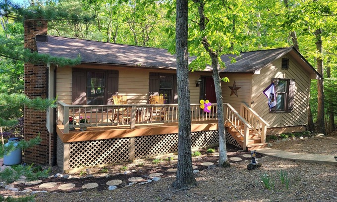 Massanutten Cabin | Play. Relax. Reset. Your Fall Getaway Awaits!