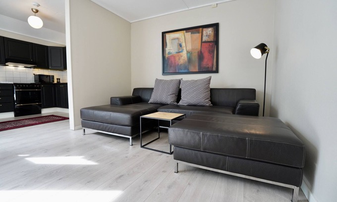 Porsgrunn Apartment | Pleasant, apartment, in the middle of the city. 85 Smart TV, lift & veranda