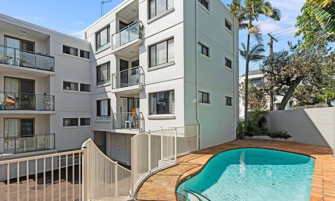 Kings Beach Apartment | Pleasant View Unit 4 Kings Beach QLD