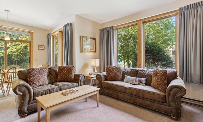 Central Vermont- Killington Condo | Pleasantly Decorated condo with access to pool and hot tub Highridge C1