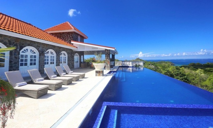 Cap Estate Villa | *Please Enquire-specials available on certain weeks. Amazing 5 bedroom private villa in Cap Estate