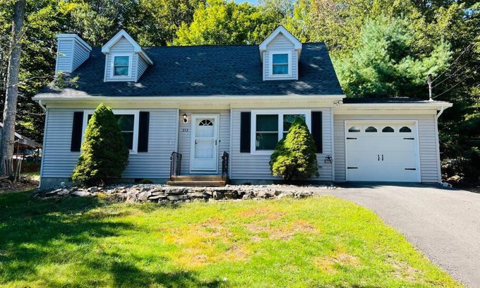 Tobyhanna House | Pocono Mountain Lake View House with 4 Bedroom!