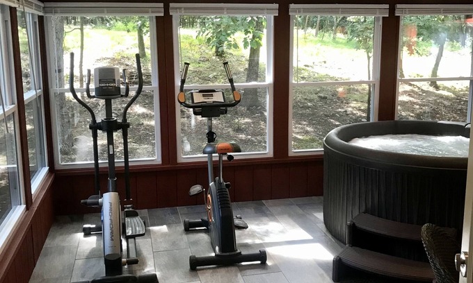 East Stroudsburg House | Pocono Villa Hot Tub Sauna Game Room Fire Pit