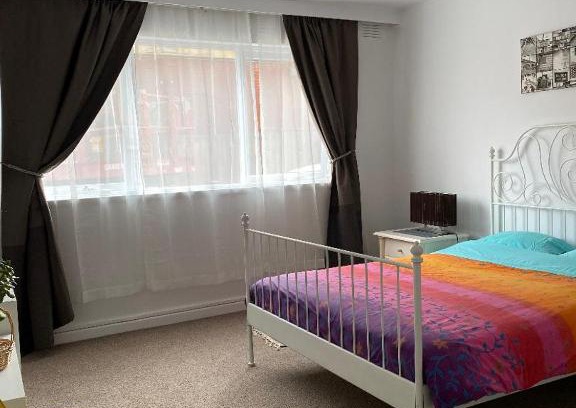 Elwood Apartment | Poets Retreat