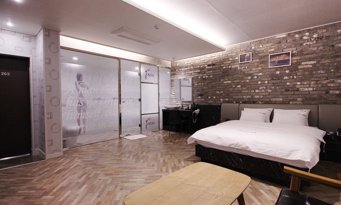 Pohang Hotel | Pohang Haedo-dong New Bom Stay