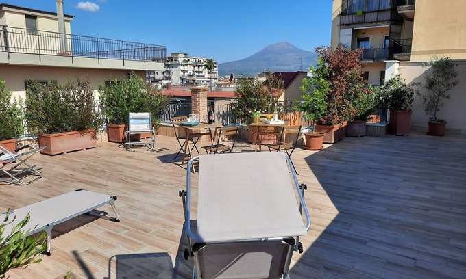 Scafati Apartment | POMPEI APARTMENT SUITE IVANA