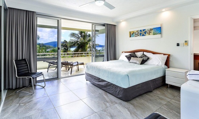 Hamilton Island Apartment | Ponciana 101 Hamilton Island Centrally Located 3 Bedroom, Plus Buggy